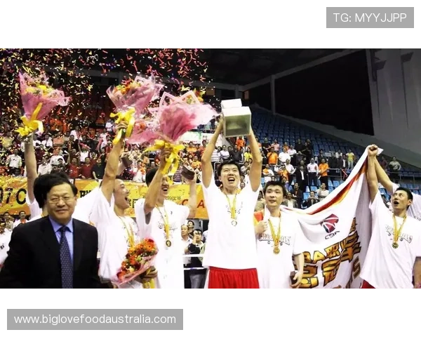 中国男篮迎战美国队备战奥运会 强强对话激发全新竞技状态 中国男篮迎战美国队备战奥运会 强强对话激发全新竞技状态