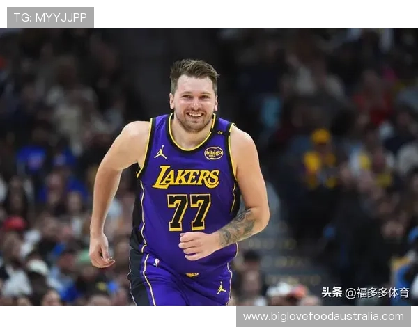 NBA今日焦点:詹姆斯助湖人逆袭火箭 东契奇三双率独行侠逆转胜 NBA今日焦点:詹姆斯助湖人逆袭火箭 东契奇三双率独行侠逆转胜