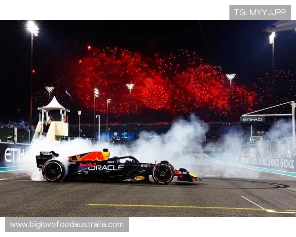 F1赛季最新动态:各车队技术革新与车手争夺激烈升级 F1赛季最新动态:各车队技术革新与车手争夺激烈升级